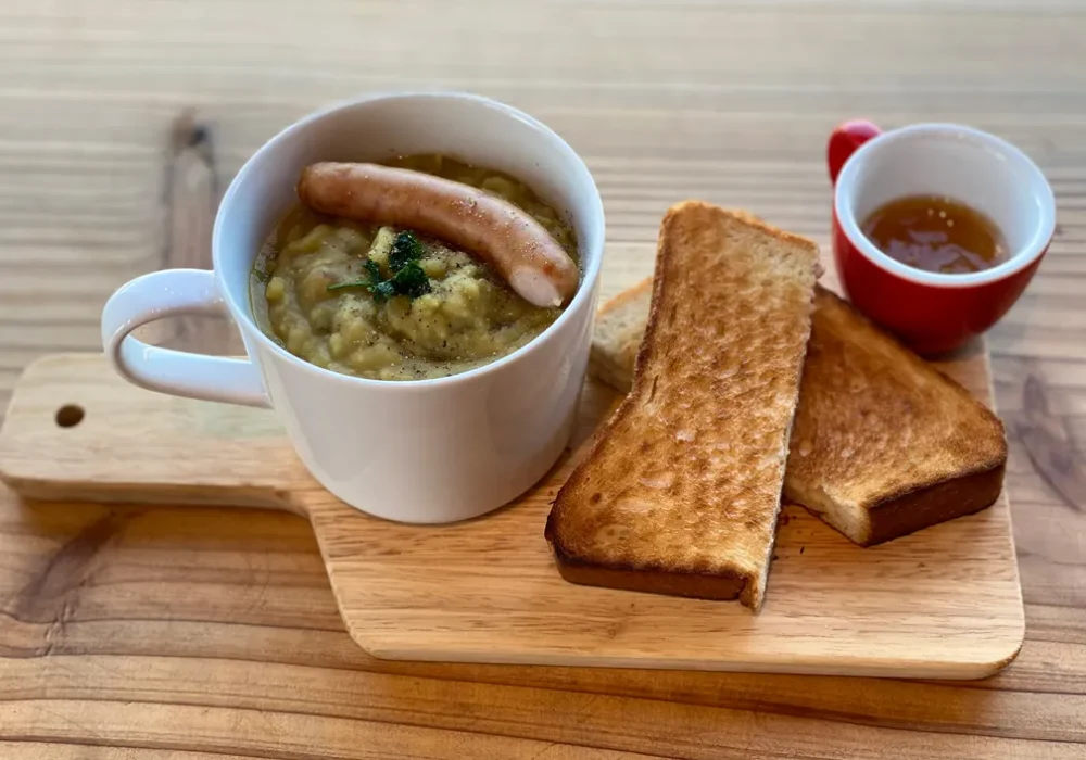 オランダの定番「エルテンスープ」