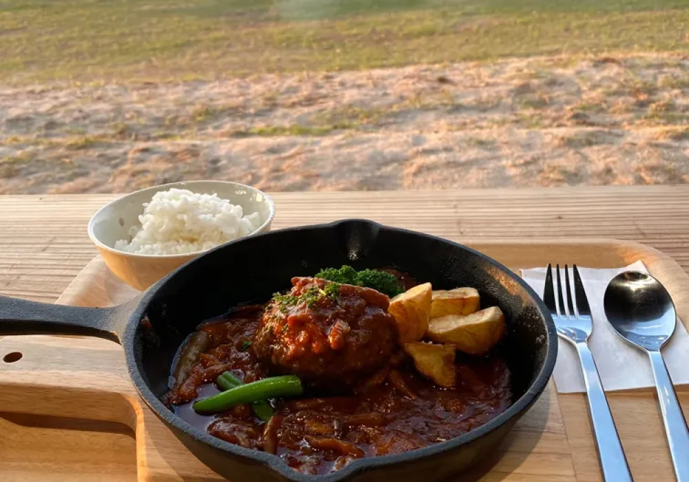 煮込みハンバーグ